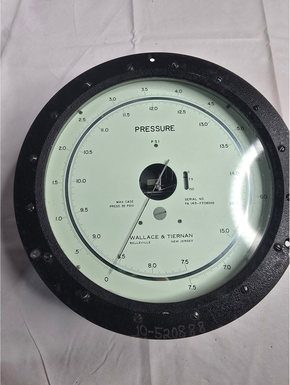 VNTG Wallace & Tiernan FA-145 8.5" Precision Pressure Gauge - Approx 11" Housing